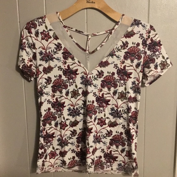 Daytrip Tops - 👚(bundle 4 items w/👚for $16) Pullover shirt by Daytrip